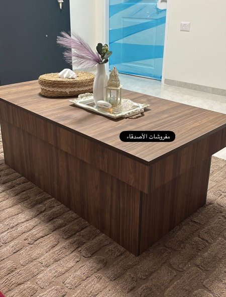 طاولة وسط بسعر{500} شيكل